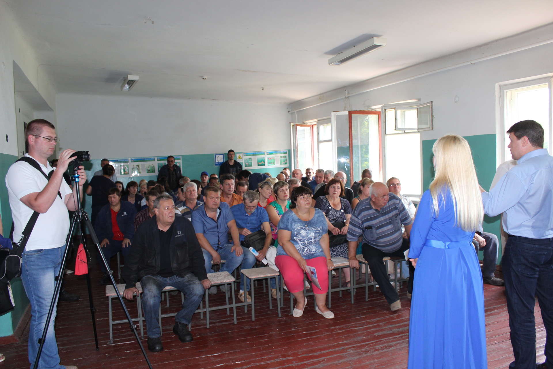 народний депутат вадим івченко та кандидат у нардепи олександра сотула зустрілися з виборцями 35-го округу (відео) - изображение 1