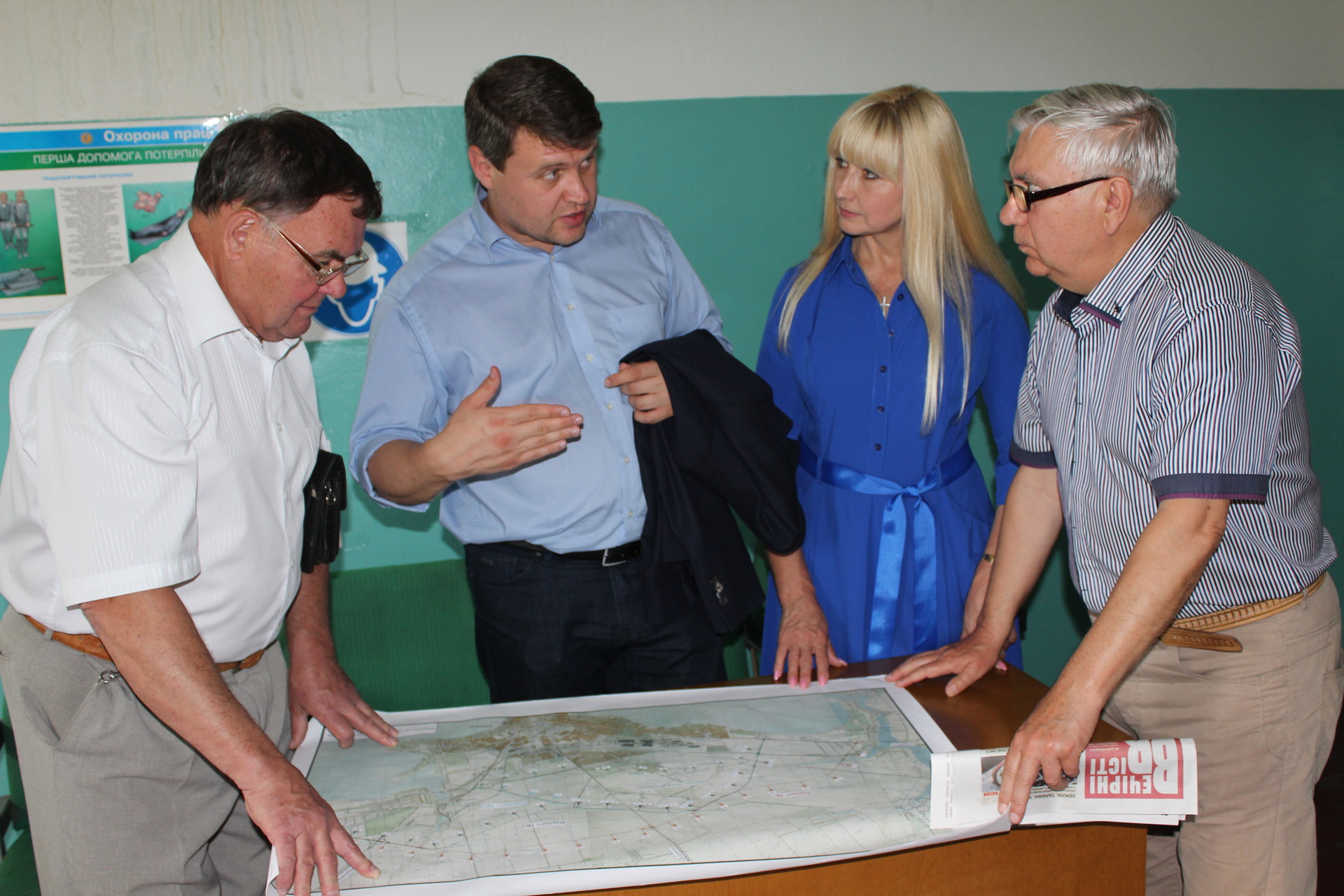 народний депутат вадим івченко та кандидат у нардепи олександра сотула зустрілися з виборцями 35-го округу (відео) - изображение 6