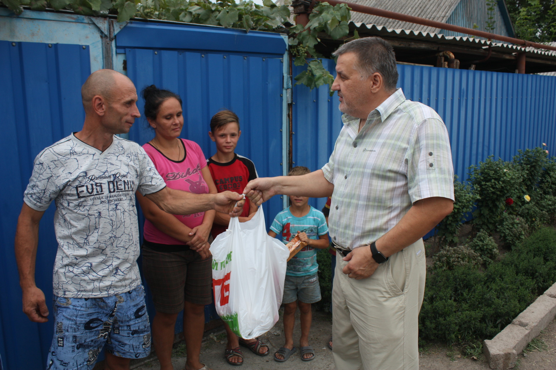 в покрові «батьківщина» привітала людей з інвалідністю з наступаючим днем незалежності - изображение 2 в покрові «батьківщина» привітала людей з інвалідністю з наступаючим днем незалежності - изображение 2