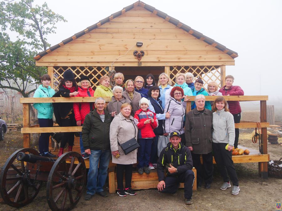 зустрічали гостей та садили дерева - изображение 7