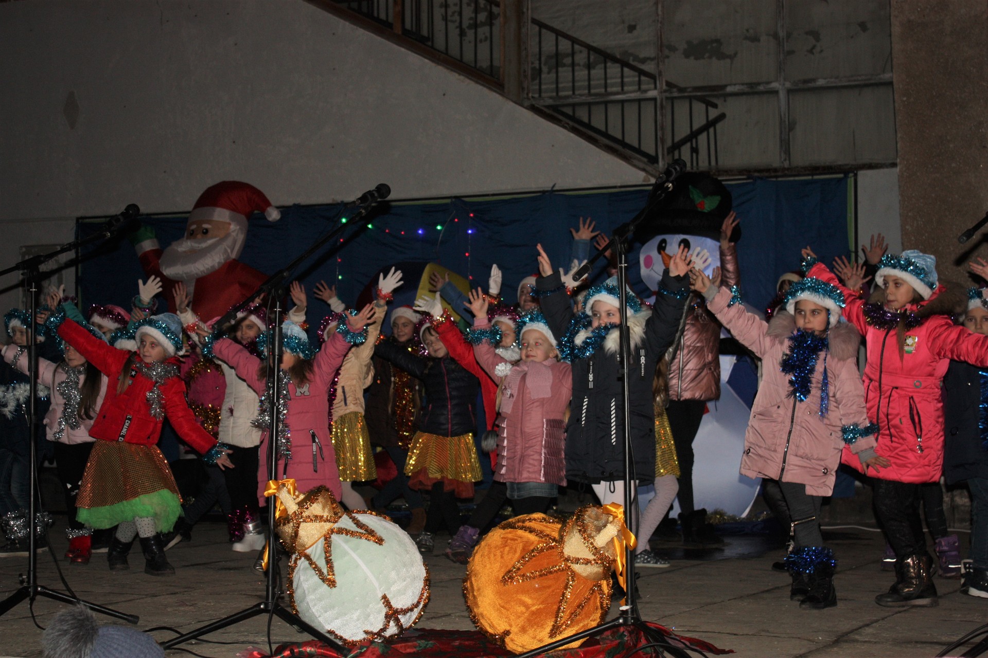 открытие елки, приключения в королевстве эренделл и царевна несмеяна: новогодние праздники в покрове (фото, видео) - изображение 1
