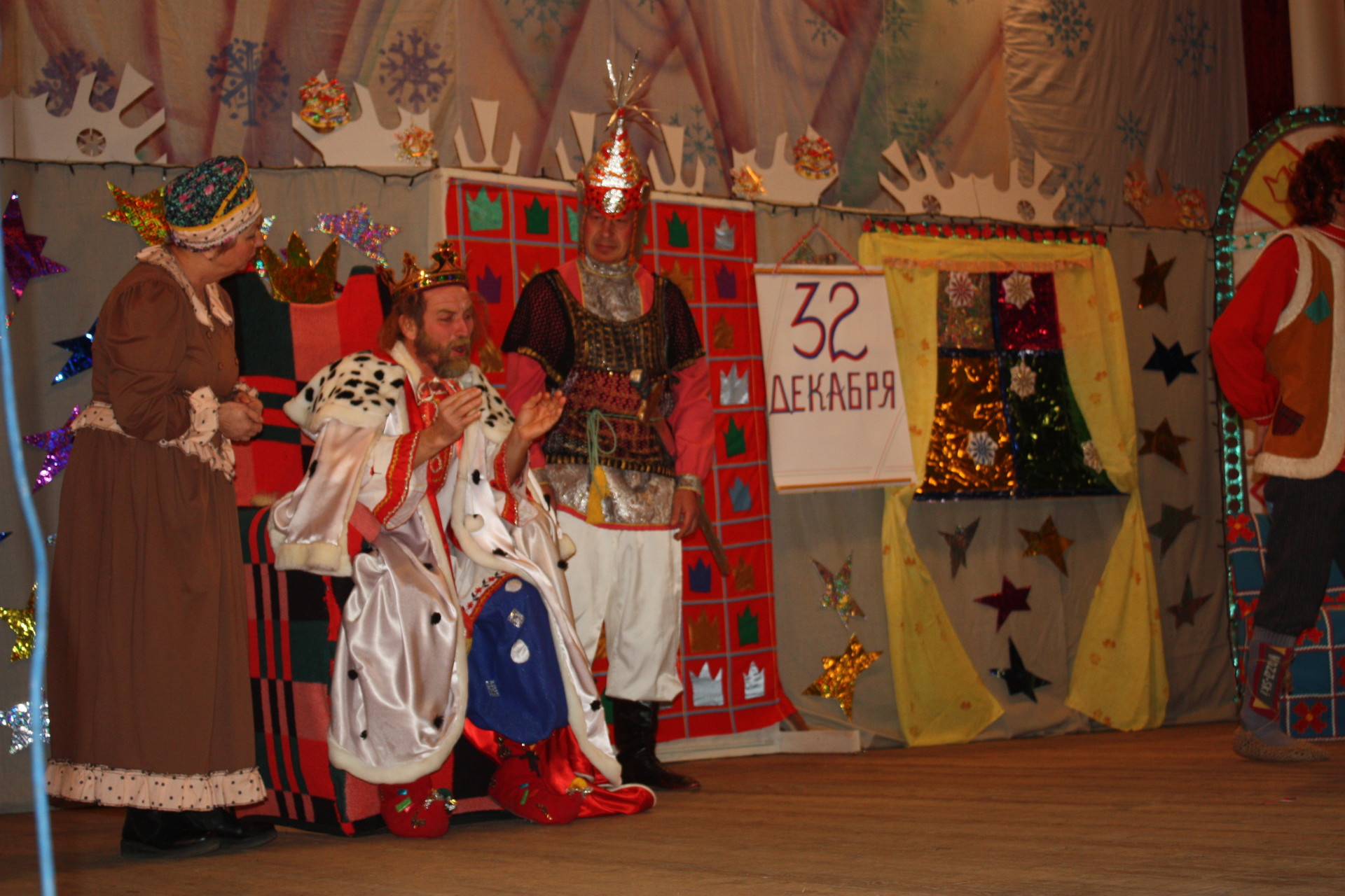 открытие елки, приключения в королевстве эренделл и царевна несмеяна: новогодние праздники в покрове (фото, видео) - изображение 8