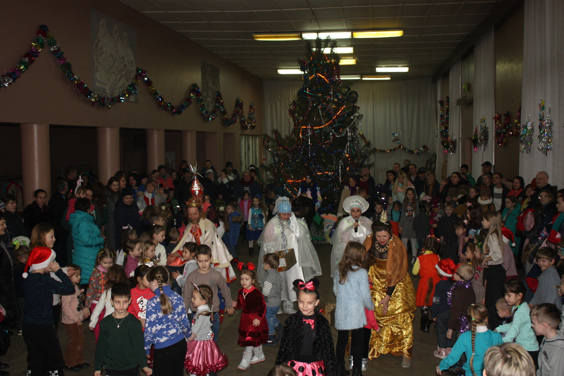 открытие елки, приключения в королевстве эренделл и царевна несмеяна: новогодние праздники в покрове (фото, видео) - изображение 10