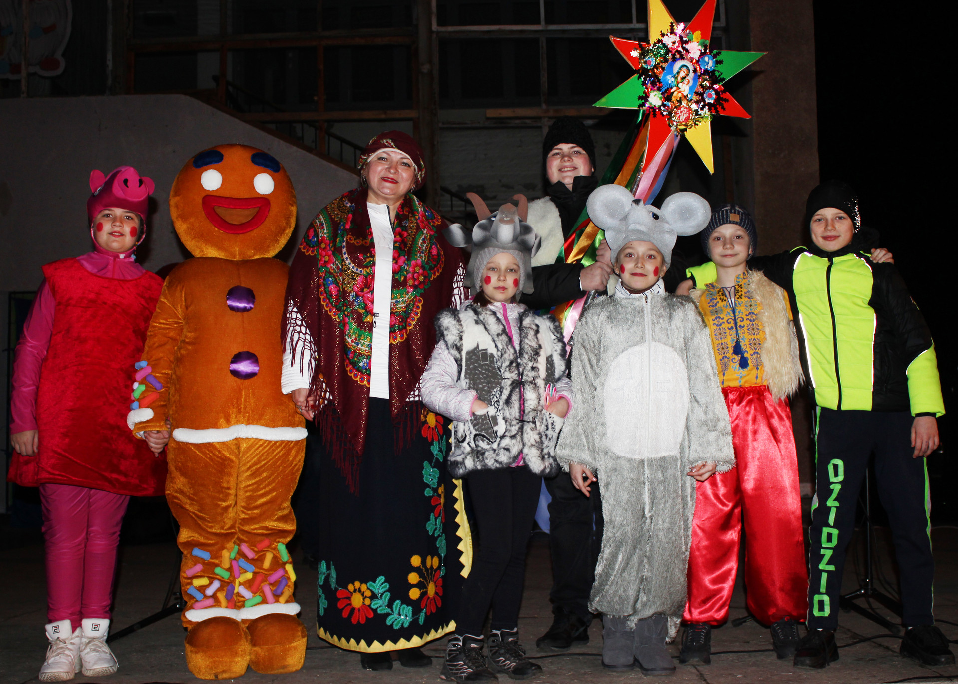 водили «козу», пели и танцевали: покров отметил старый новый год (фото, видео) - изображение 4
