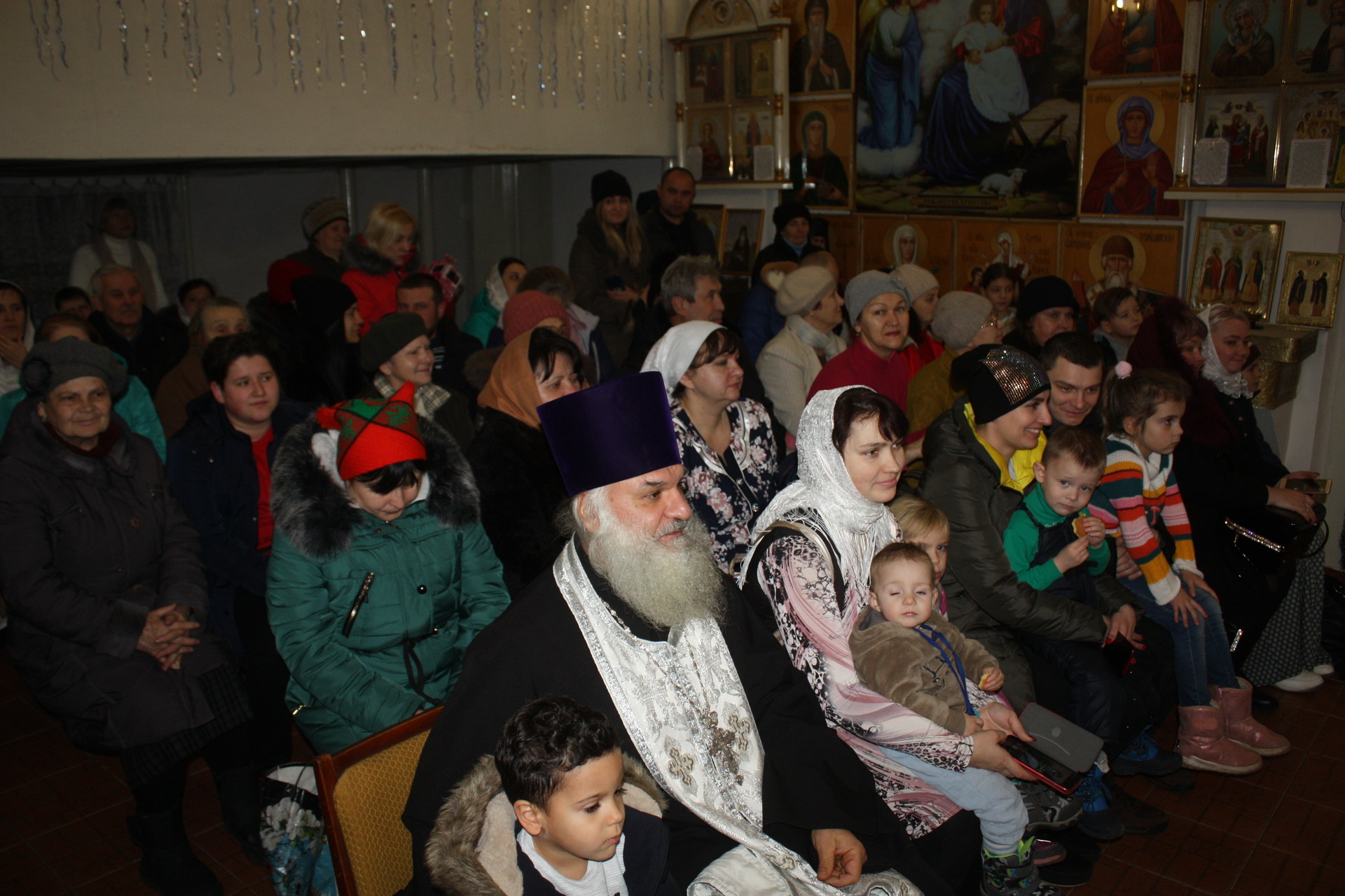 в храме иоанна богослова прошел традиционный рождественский спектакль (фото, видео) - изображение 2 в храме иоанна богослова прошел традиционный рождественский спектакль (фото, видео) - изображение 2