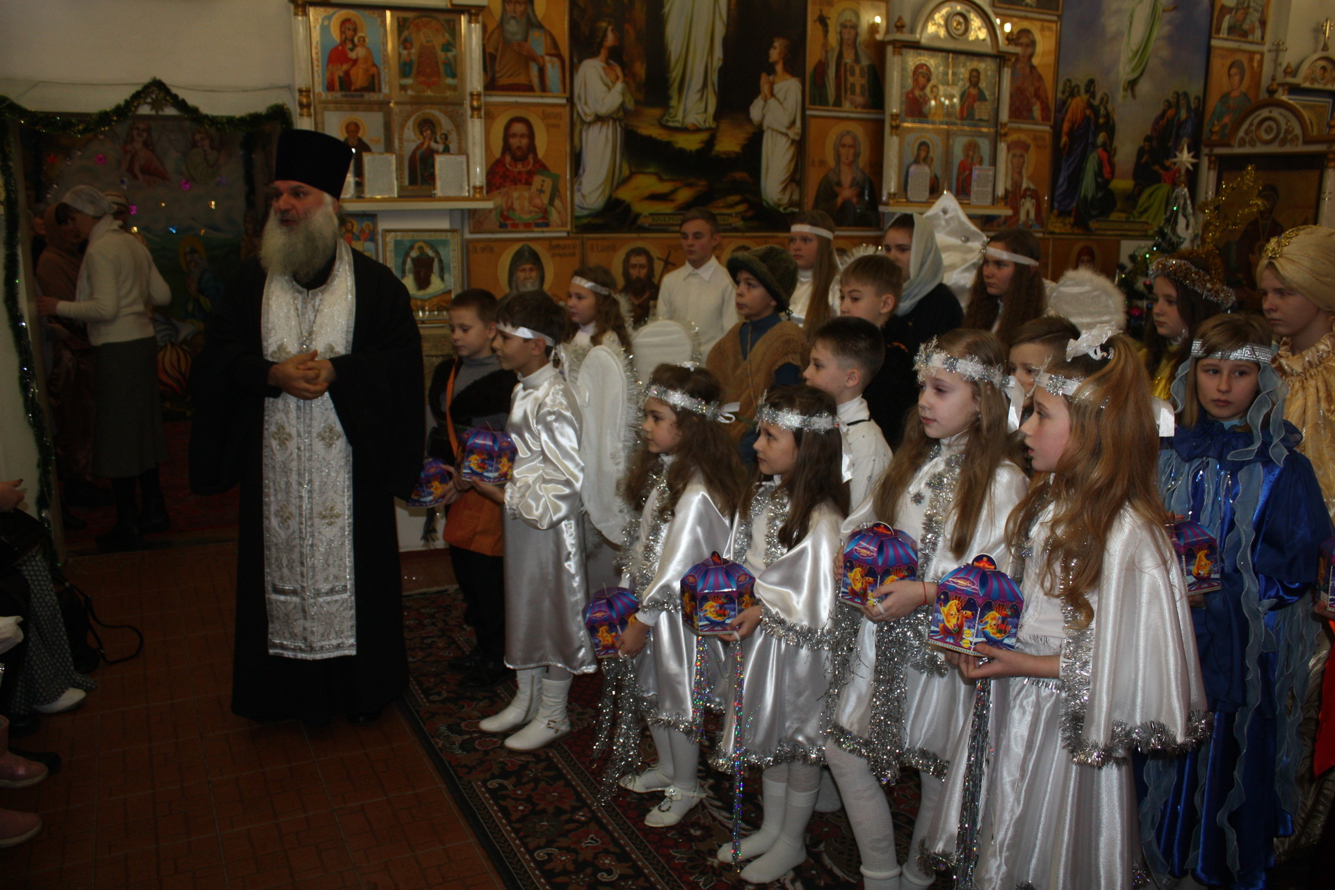 в храме иоанна богослова прошел традиционный рождественский спектакль (фото, видео) - изображение 1 в храме иоанна богослова прошел традиционный рождественский спектакль (фото, видео) - изображение 1