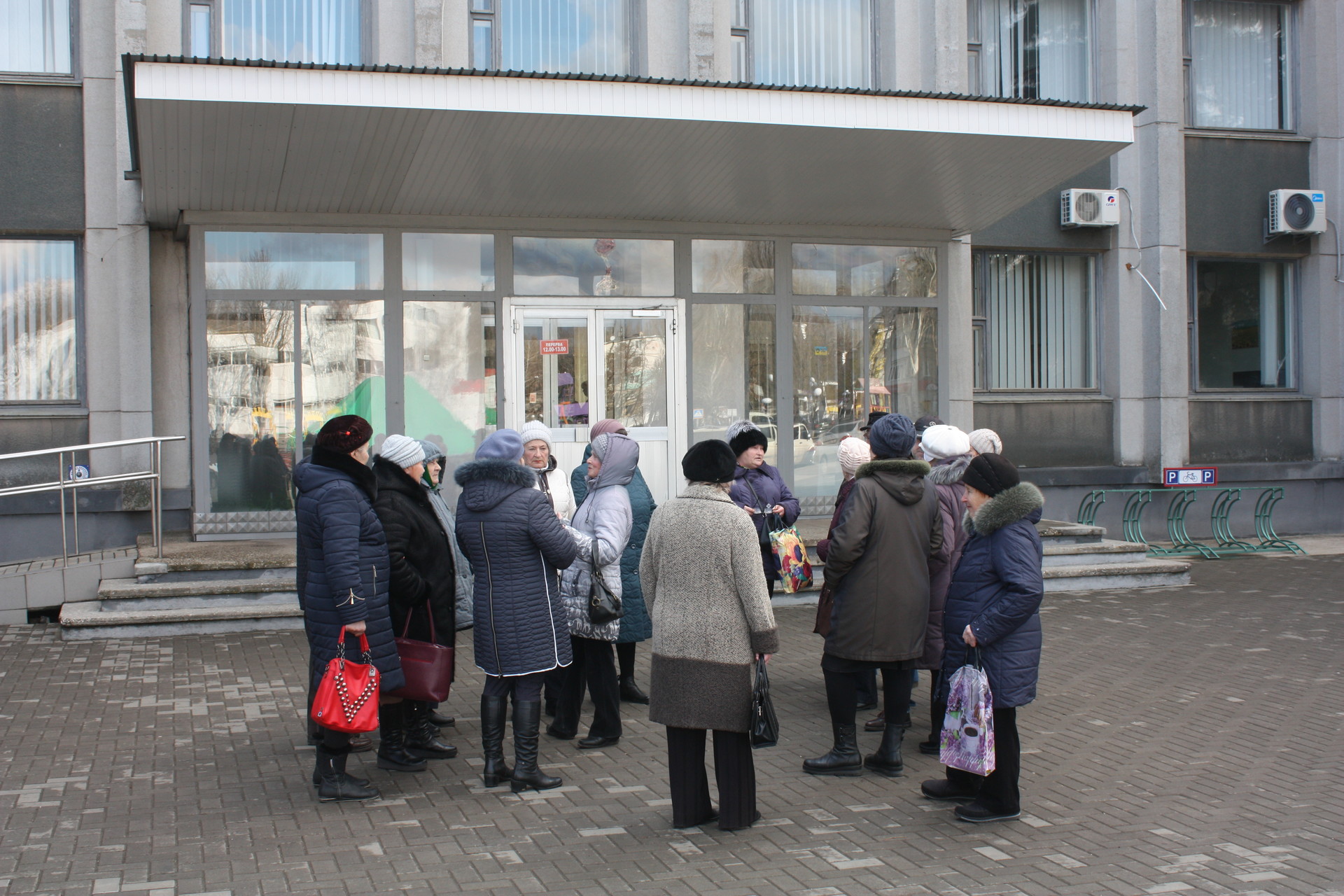 закроют ли роддом и дневной стационар? жителям покрова рассказали о будущем городской больницы (видео) - изображение 1