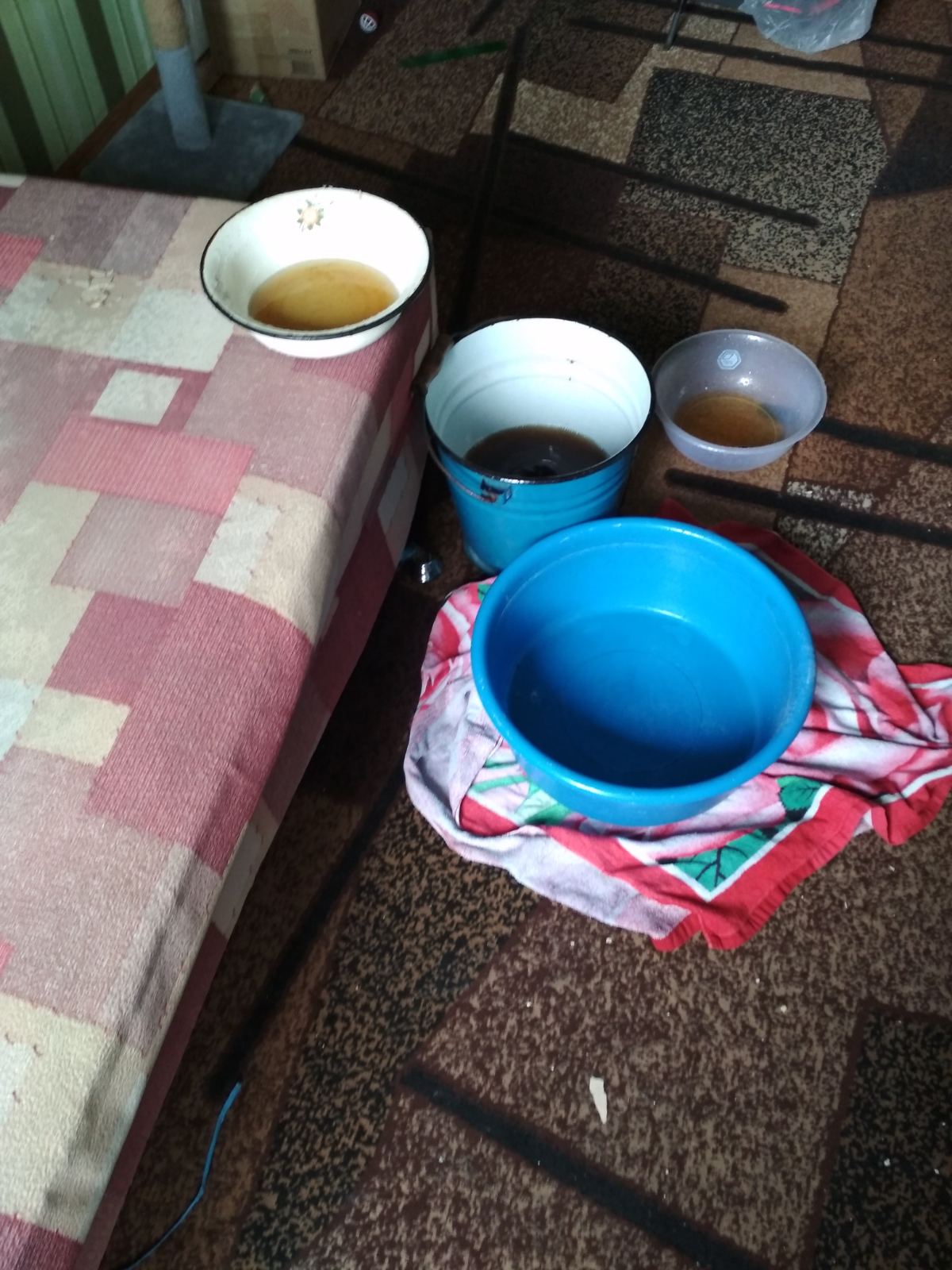 капитальный ремонт обернулся стихийным бедствием: в покрове залило жилой дом - изображение 2 капитальный ремонт обернулся стихийным бедствием: в покрове залило жилой дом - изображение 2