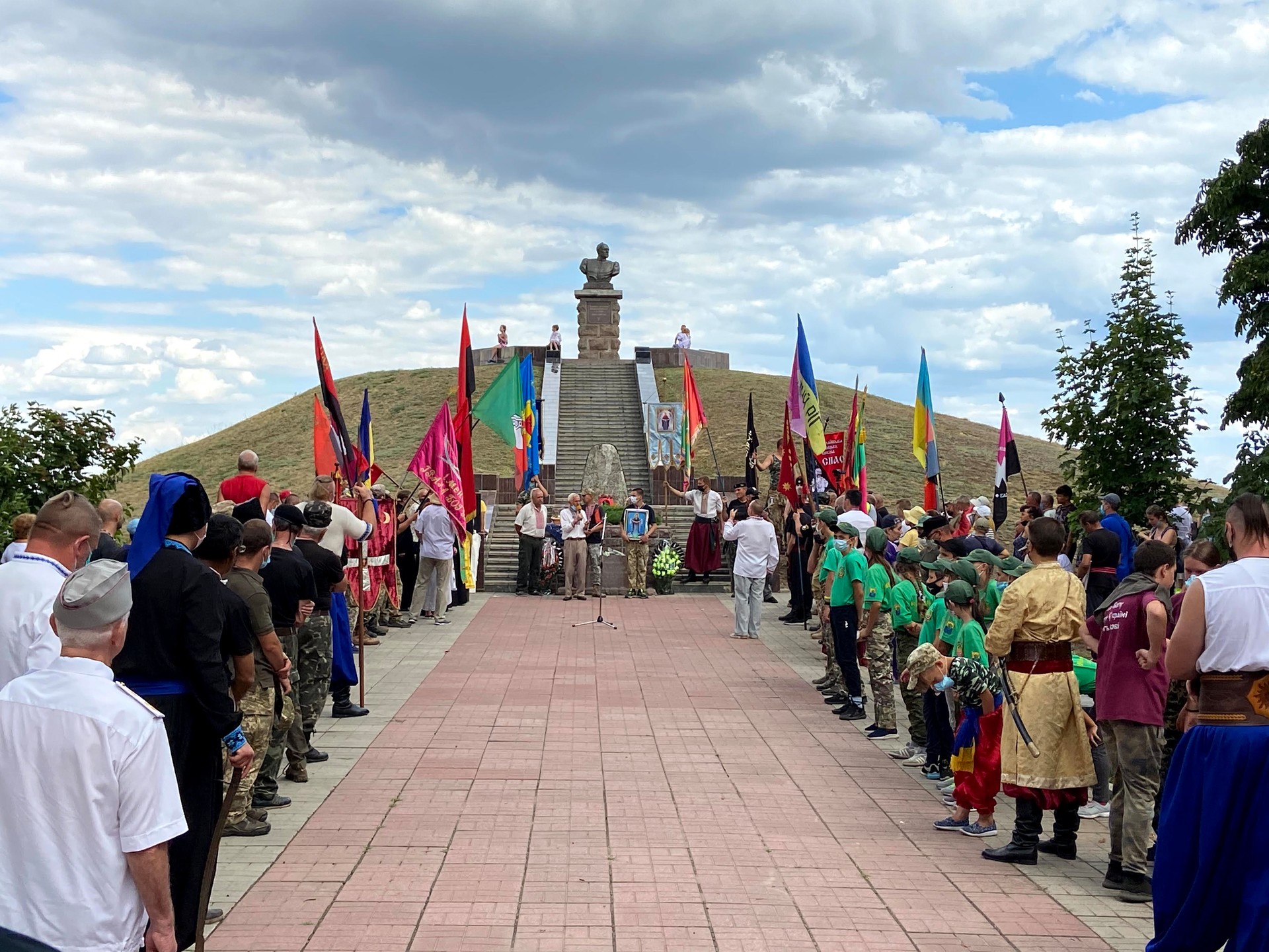козаки зі всієї україни вшанували пам’ять івана сірка (фото, відео) - зображення 2 козаки зі всієї україни вшанували пам’ять івана сірка (фото, відео) - зображення 2