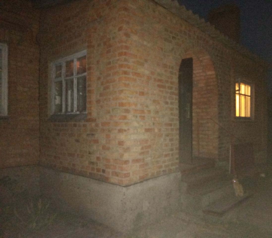 поліцейські апостолове затримали жінку, яка ножем вбила знайомого - изображение 1 поліцейські апостолове затримали жінку, яка ножем вбила знайомого - изображение 1