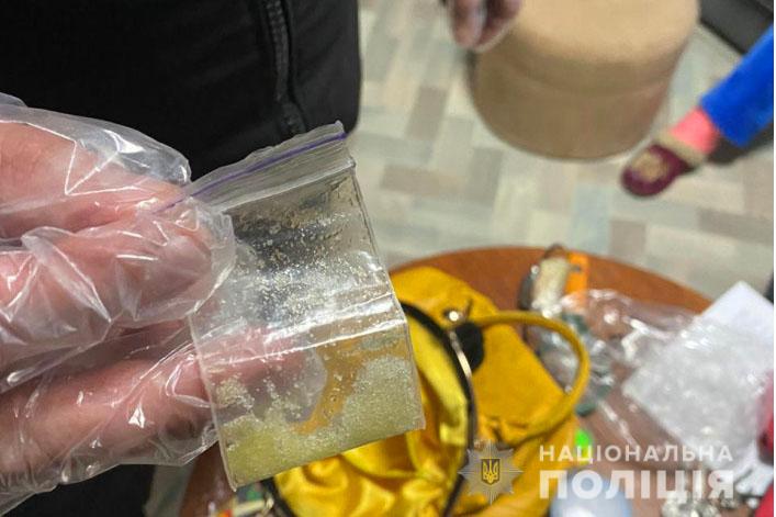 правоохоронці припинили діяльність злочинної групи, що розповсюджувала наркотики в покрові та нікополі - зображення 3 правоохоронці припинили діяльність злочинної групи, що розповсюджувала наркотики в покрові та нікополі - зображення 3