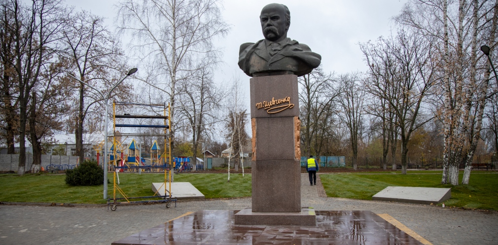 для мешканців марганця завершують оновлювати центральний міський сквер - зображення 7