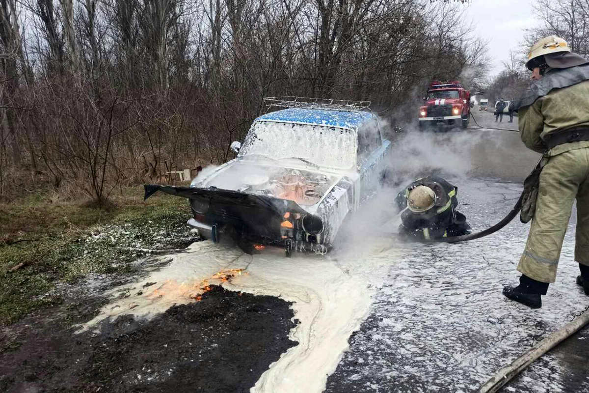 в покрове на дороге горел автомобиль - зображення 3 в покрове на дороге горел автомобиль - зображення 3