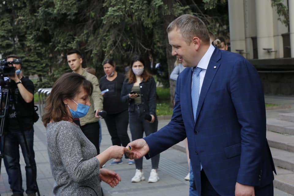 13 новеньких автобусів возитимуть школярів чотирьох громад дніпропетровської області. - зображення 1 13 новеньких автобусів возитимуть школярів чотирьох громад дніпропетровської області. - зображення 1