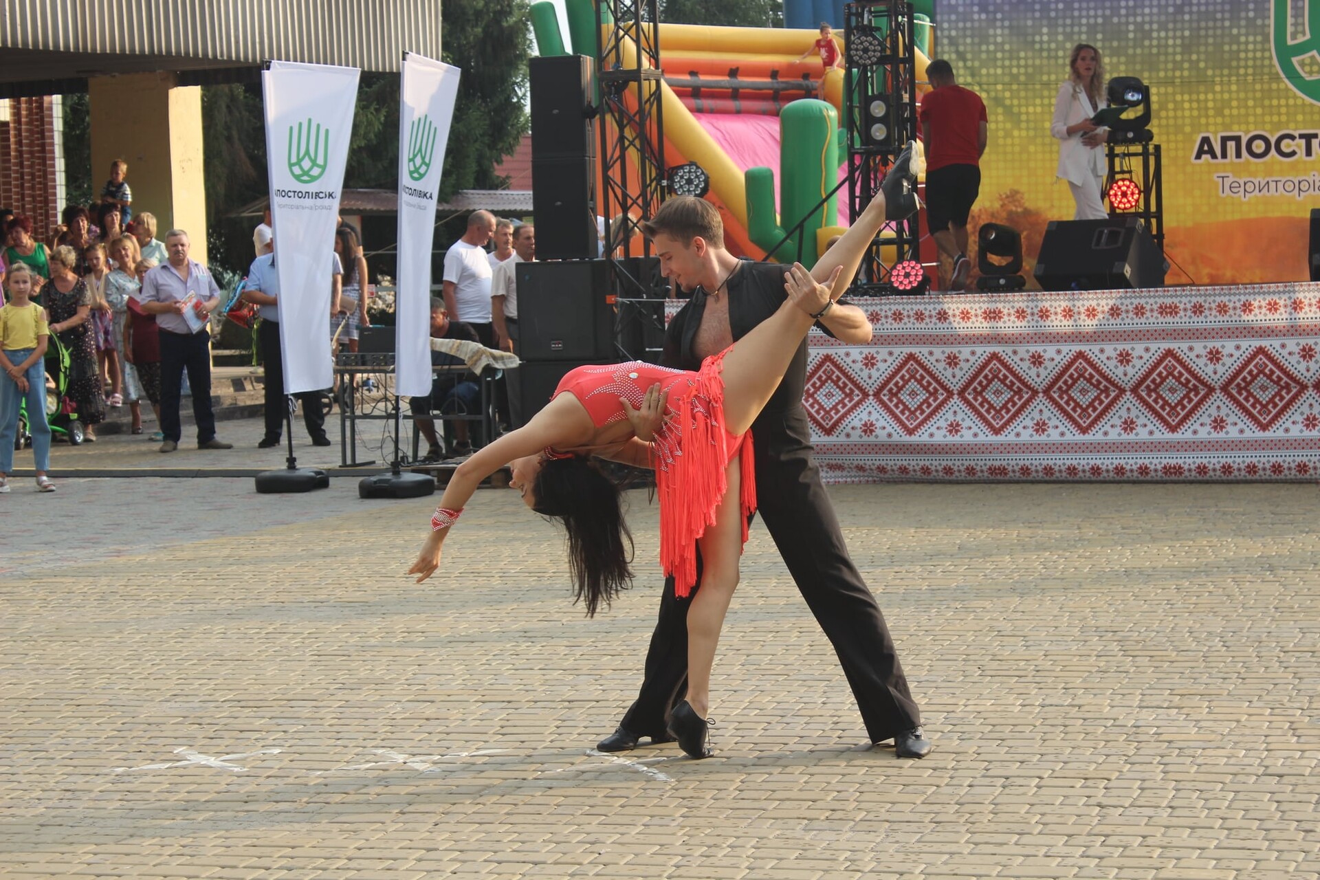 апостолове відзначило подвійне свято (відео) - зображення 9 апостолове відзначило подвійне свято (відео) - зображення 9