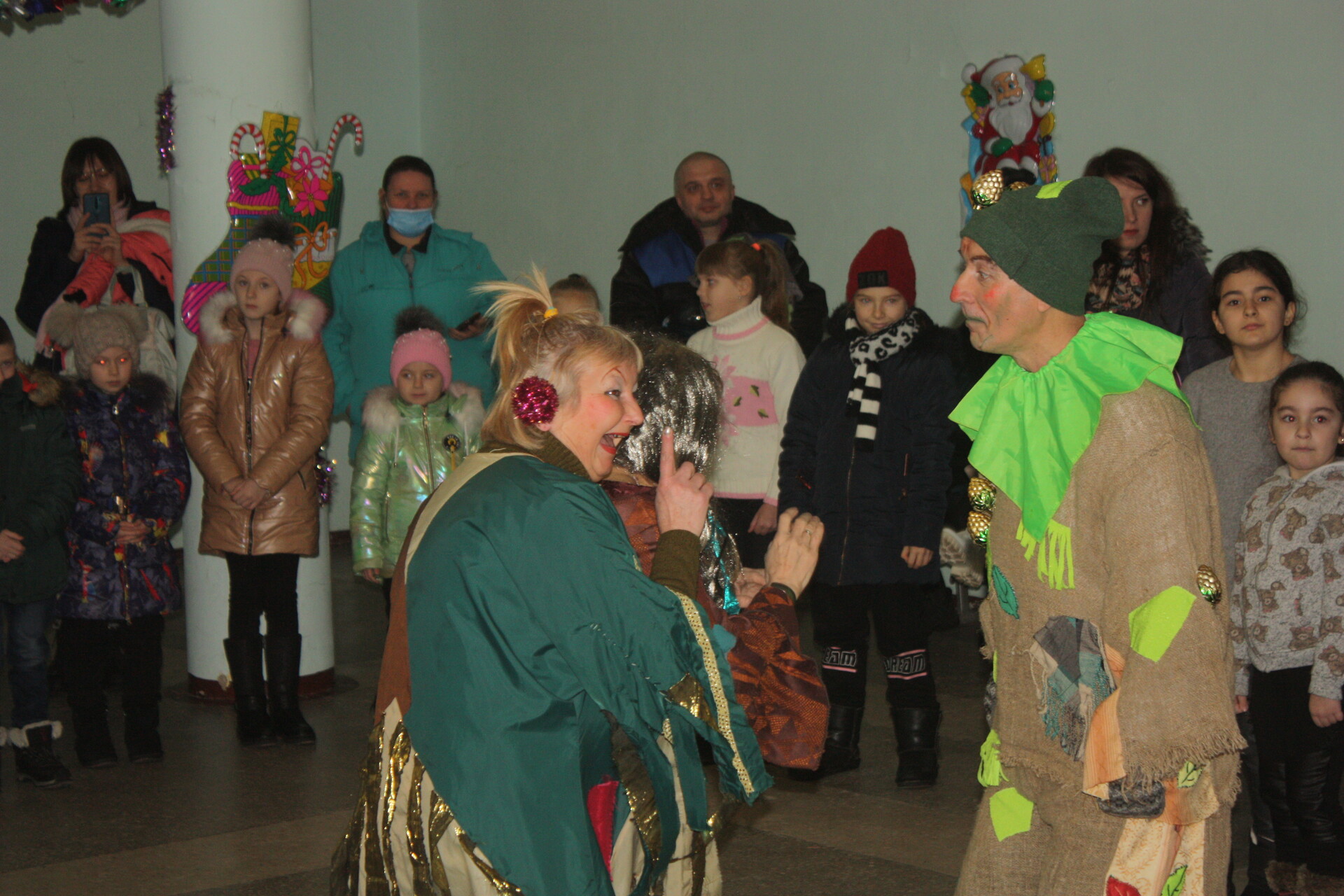 «ну вовче, постривай!» - новорічна казка від народного театру «премєра» (фото, відео) - зображення 4