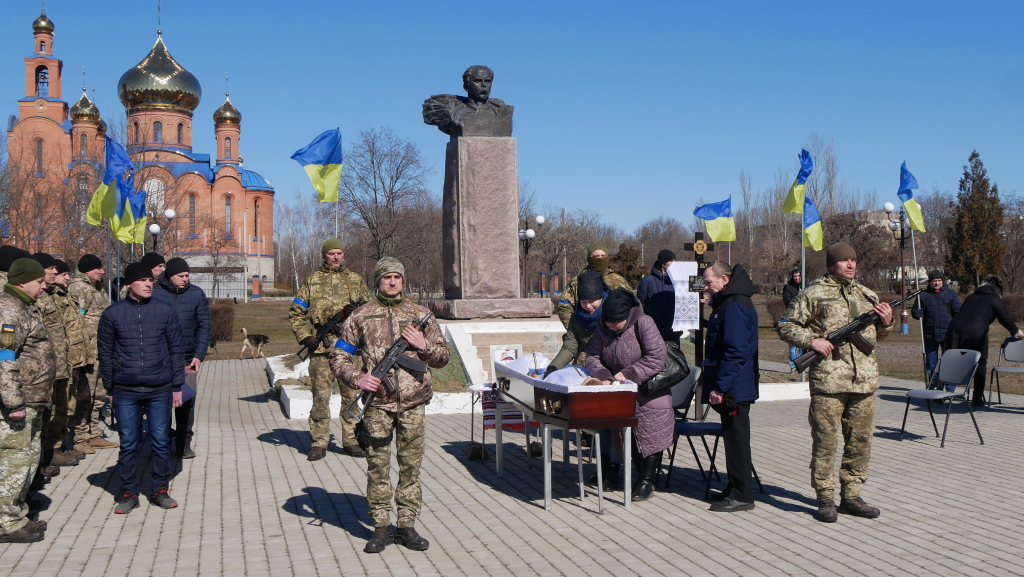 покров прощався з героєм - зображення 4