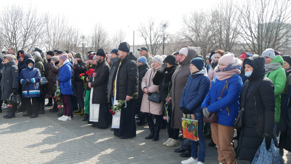 покров попрощався із захисником україни - зображення 3