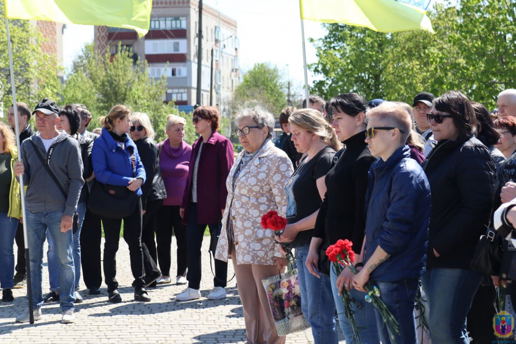 у покрові попрощалися із загиблим захисником україни - зображення 2