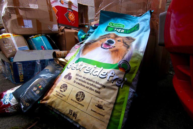 з хмельниччини на дніпропетровщину передали 20 тонн гуманітарної допомоги - зображення 2 з хмельниччини на дніпропетровщину передали 20 тонн гуманітарної допомоги - зображення 2