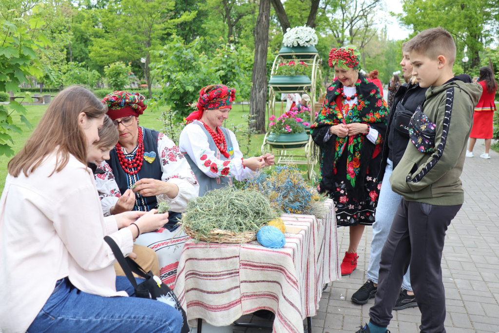 у вишиванках та з україною в серці - зображення 1
