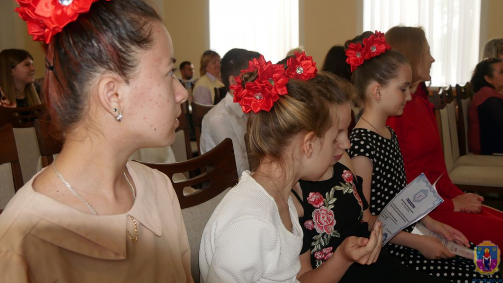 мистецькі осередки вітали випускників - зображення 1 мистецькі осередки вітали випускників - зображення 1