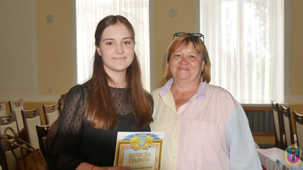 мистецькі осередки вітали випускників - зображення 3 мистецькі осередки вітали випускників - зображення 3