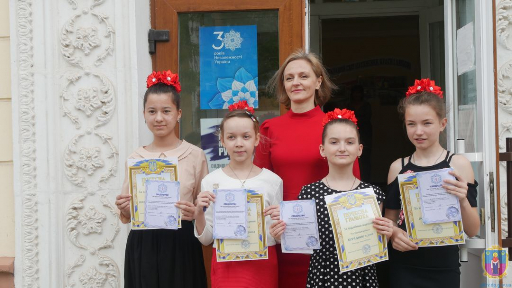 мистецькі осередки вітали випускників - зображення 5 мистецькі осередки вітали випускників - зображення 5