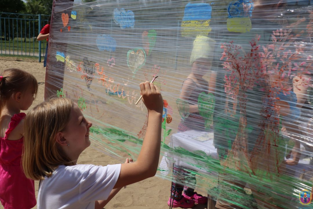огорнути теплотою. у покрові пройшов день захисту дітей - зображення 4 огорнути теплотою. у покрові пройшов день захисту дітей - зображення 4