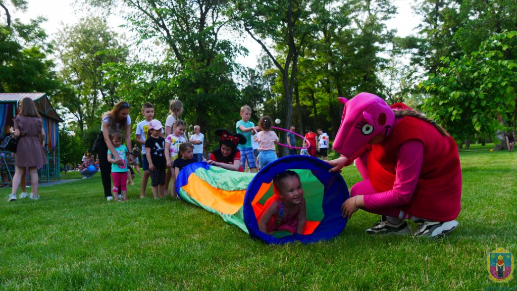 огорнути теплотою. у покрові пройшов день захисту дітей - зображення 8 огорнути теплотою. у покрові пройшов день захисту дітей - зображення 8