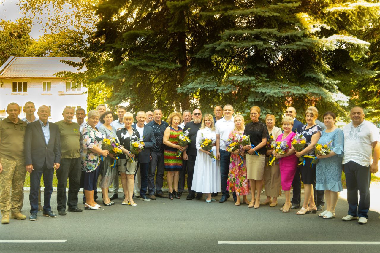 медикам дніпропетровщини до професійного свята вручили пам’ятні подарунки - зображення 11 медикам дніпропетровщини до професійного свята вручили пам’ятні подарунки - зображення 11