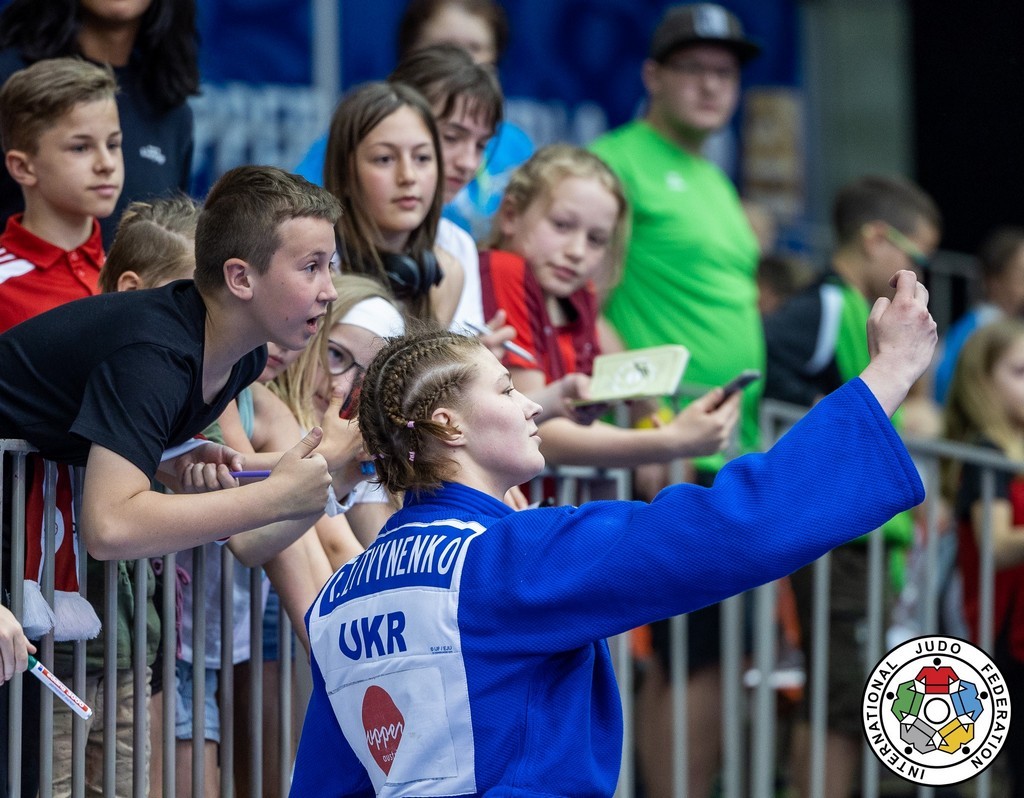 єлизавета литвиненко виборола бронзу на престижному турнірі grand prix - изображение 1